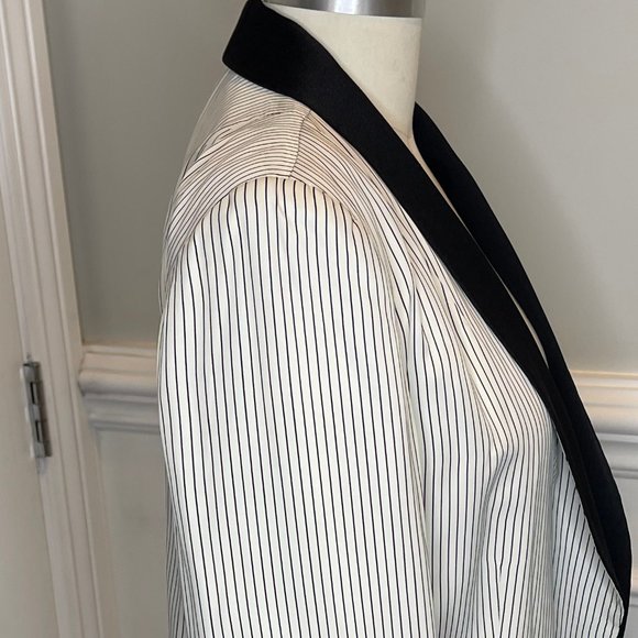 Lux Balenciaga Striped Spring Summer Shawl Collar Blazer Bllack & White - Picture 3 of 6